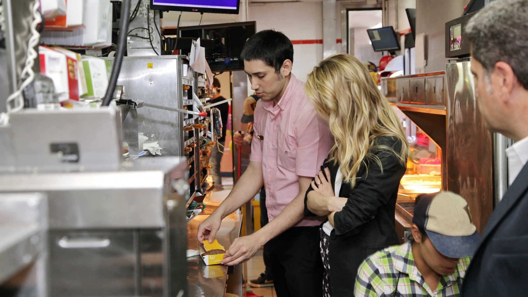 McDonald’s continúa apostando a derribar mitos con el programa Puertas Abiertas de sus cocinas