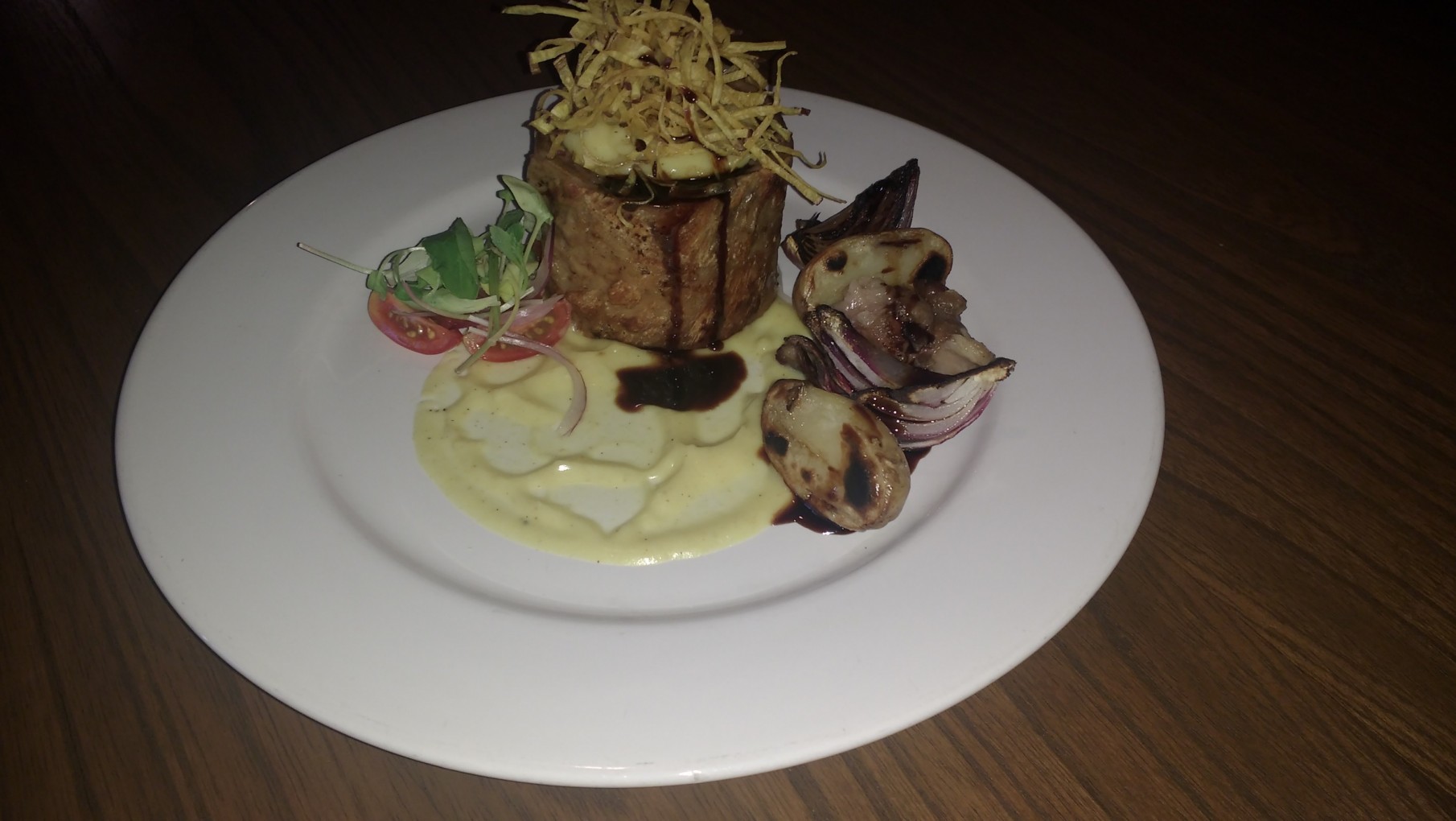 Receta del Mes: Rol de cordero, crema de batatas y mix andino