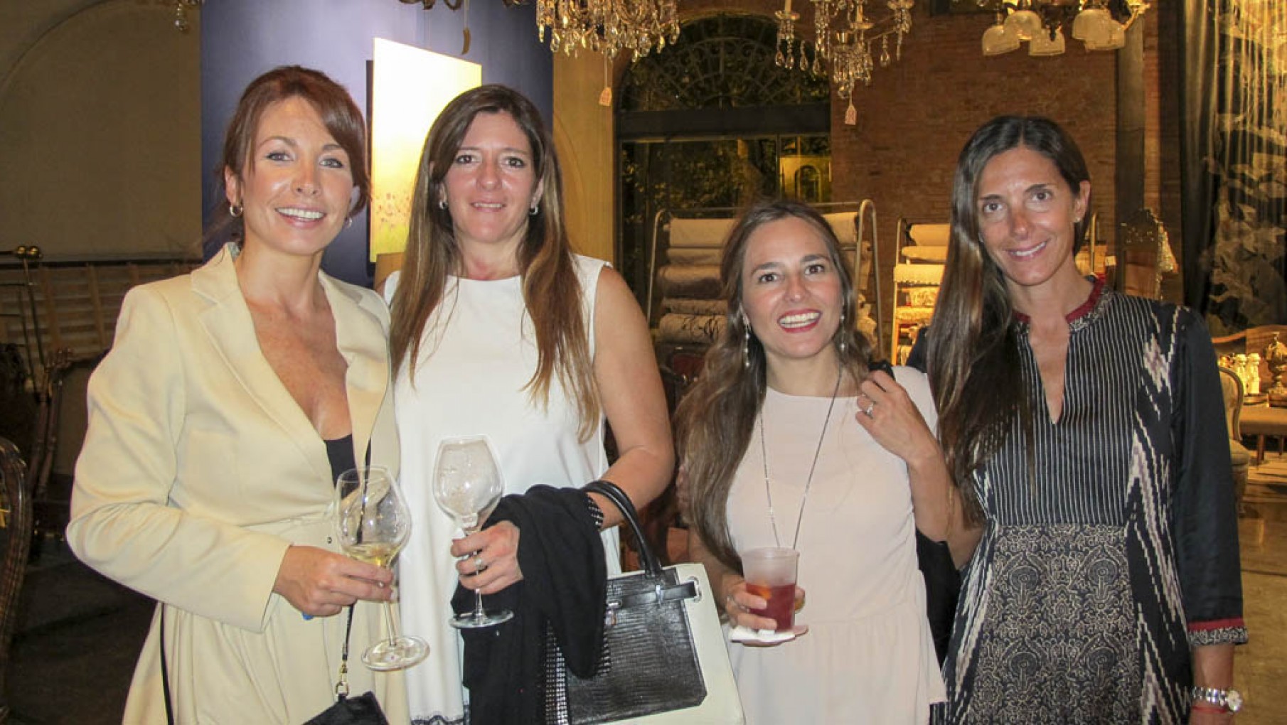 María Angélica Albera, Valeria Valdivieso, Florencia Zeolite y Laura Carubin.
