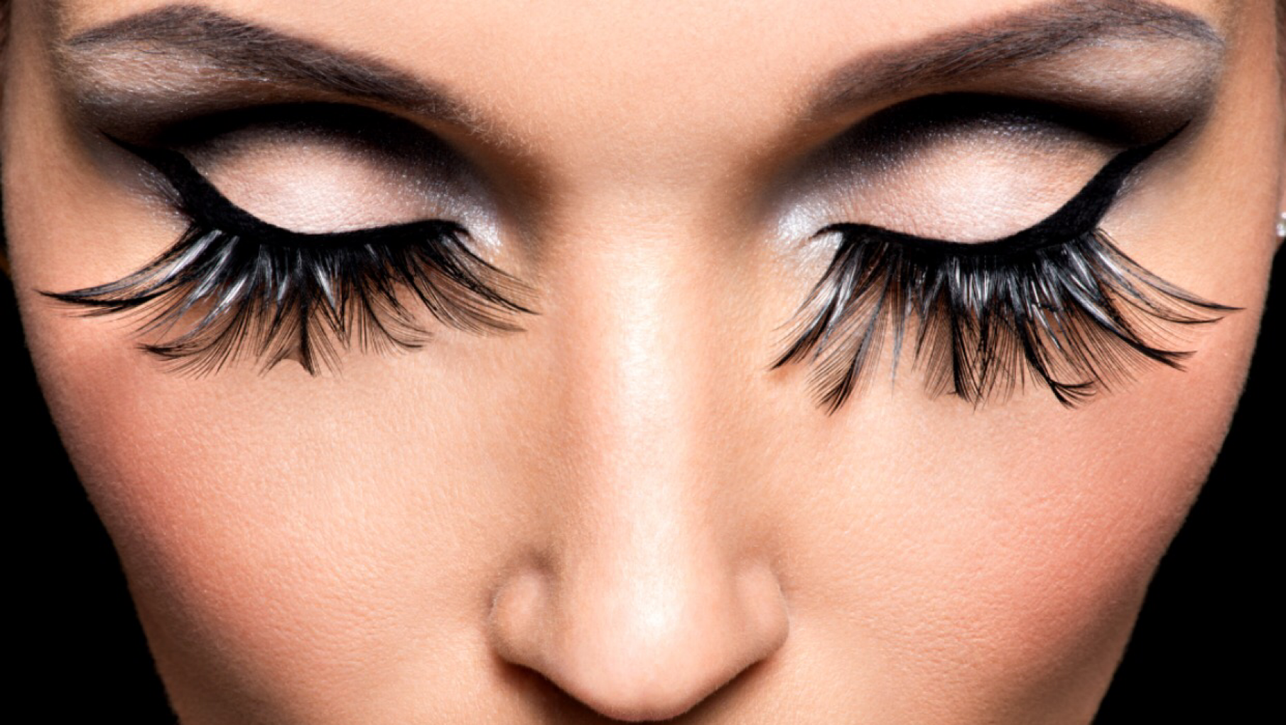 Todo lo que tenés que saber sobre las pestañas postizas