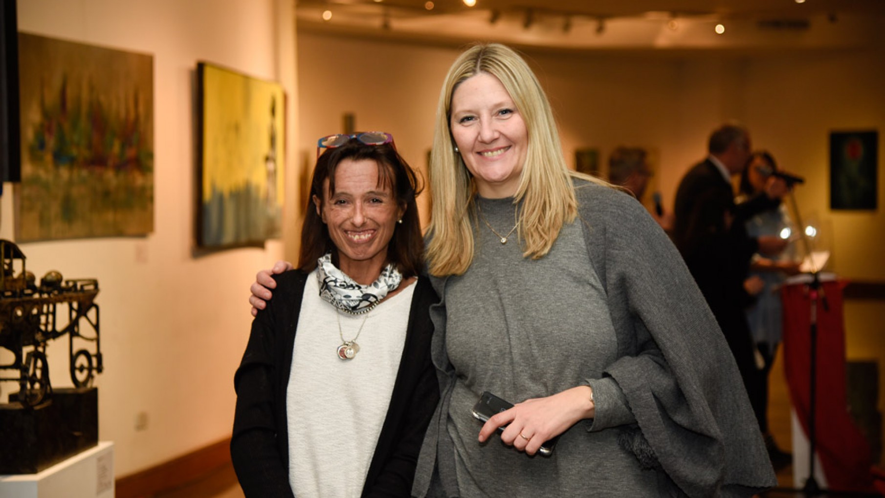 Subasta silenciosa recaudó fondos para el Banco de Alimentos y Valos