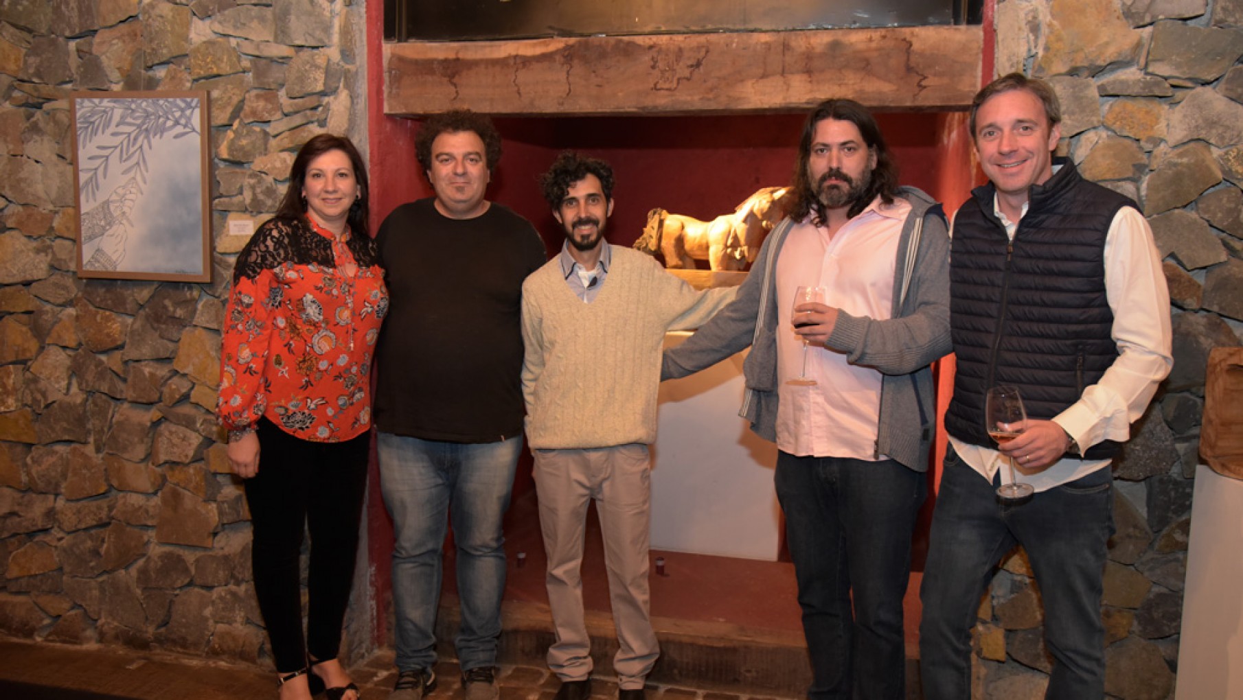 Oro, arte y amigos en el cierre de año de Casa Vigil